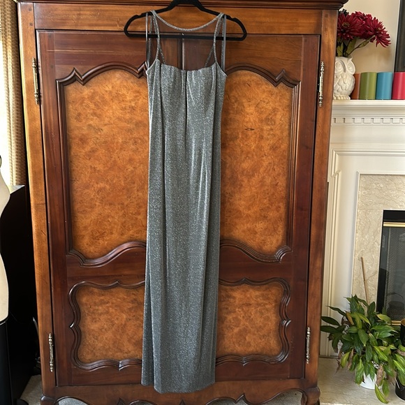 Rimini Sleeveless Silver Metallic Maxi Dress - Picture 9 of 12